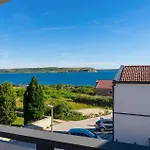 Apartman Stunning In Rtina