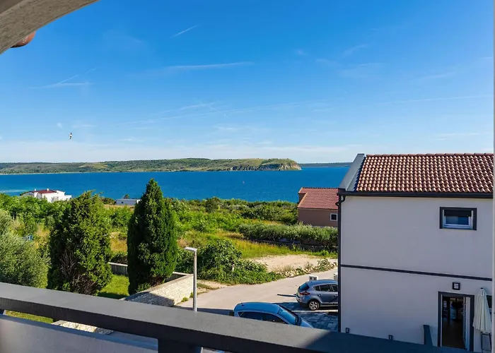 Apartamento Stunning In Rtina